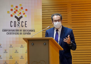 El catedrático L. Alfonso Ureña coordinó la Jornada de Sociedades COSCE 2021 sobre ‘Inteligencia Artificial: de los desafíos a las oportunidades’